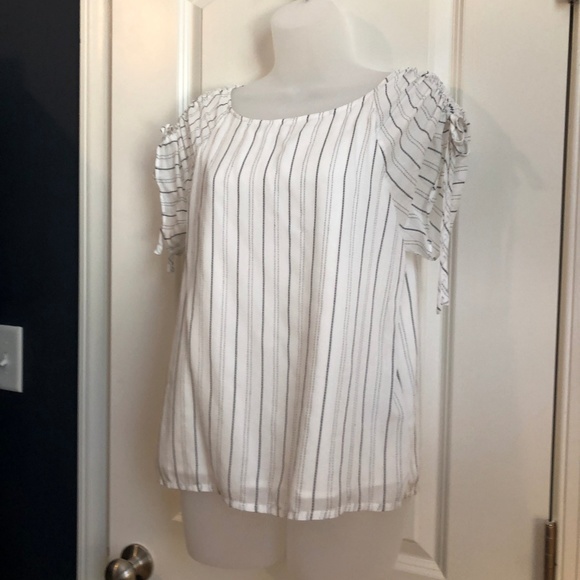 *HP* NWT Banana Republic Factory Ruched Sleeve Top - Picture 6 of 8